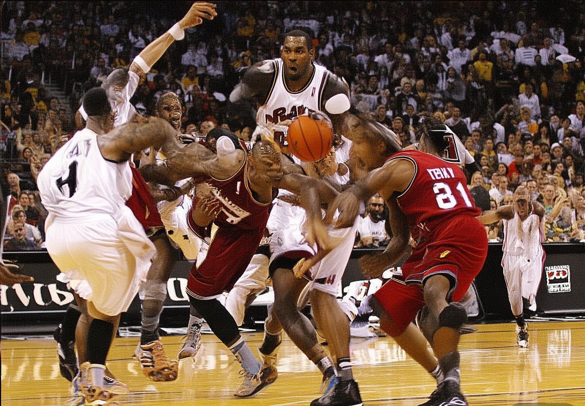 2006年NBA总决赛：勒布朗与韦德巅峰对决回顾