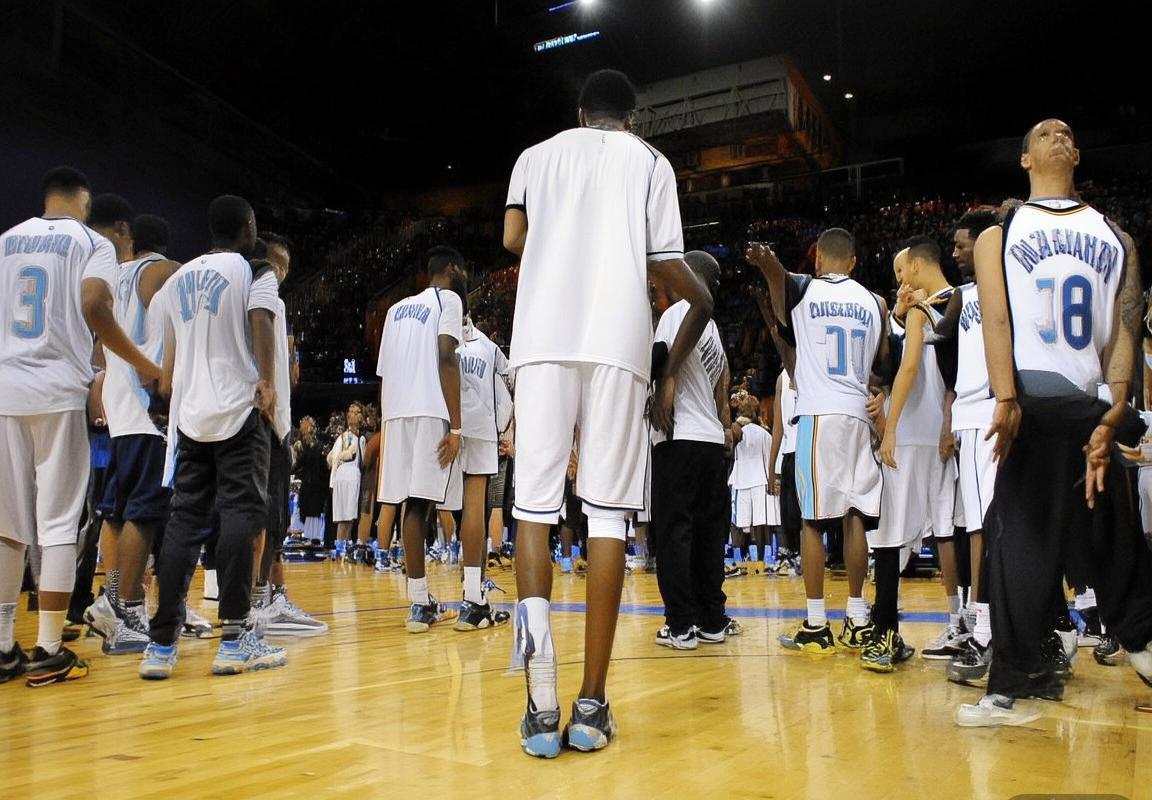 2011年NBA季后赛：小牛与雷霆巅峰对决回顾(图2)